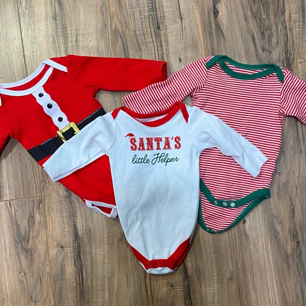 NWOT Little Treasures Size 3-6 month Christmas bodysuits. Perfect condition!